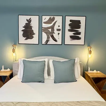 Whome Charming&stylish In Benfica